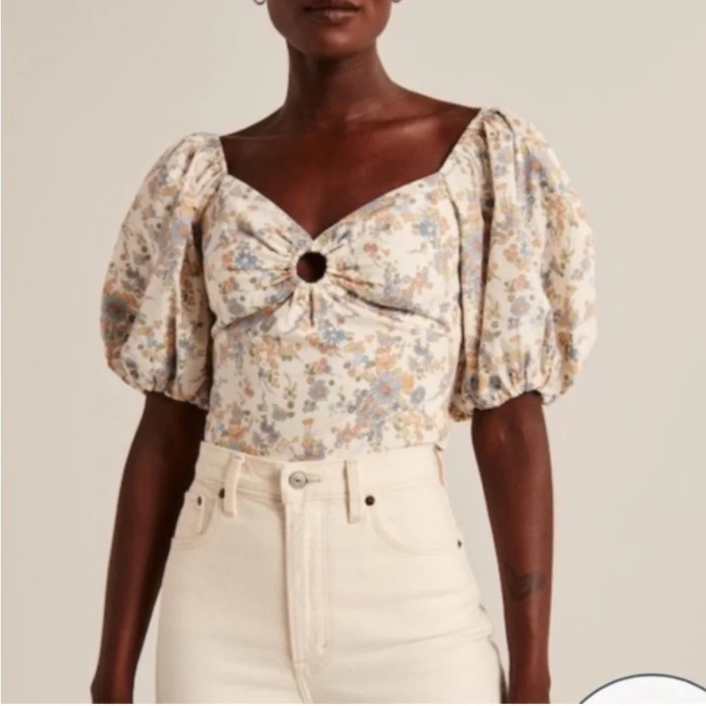 Abercrombie & Fitch Floral Puff Sleeve Top